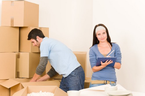 Greenwich removal company assisting with a final moving day load