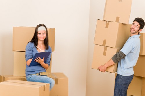 Professional van loading and unloading service in Greenwich